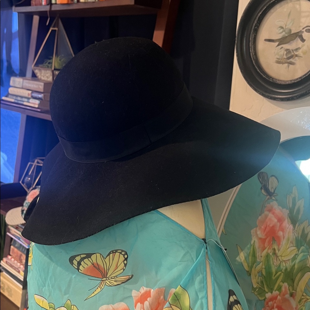 H&M Classic Black Floppy Hat